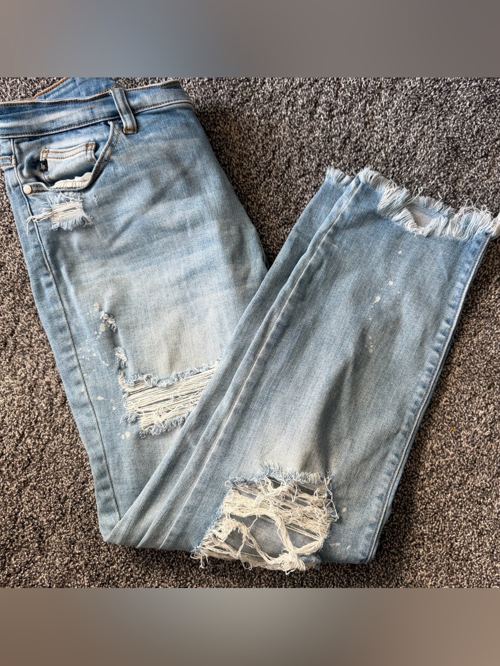 Jusy Blue Distressed Women’s Jeans - Classic Denim Style